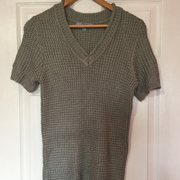 V-Neck Knit Blouse - Picture 3 of 7